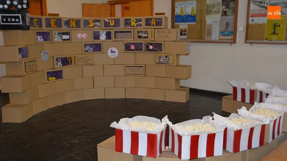 La exposición permanecerá abierta al público hasta el 10 de abril en la Facultad de Geografía e Historia. Foto: Lydia González