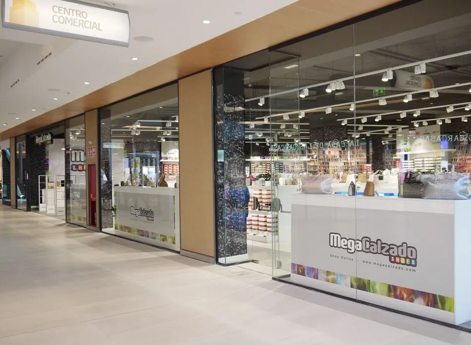 Foto 10 - Megacalzado abre en El Tormes una tienda renovada con miles de propuestas para esta primavera...