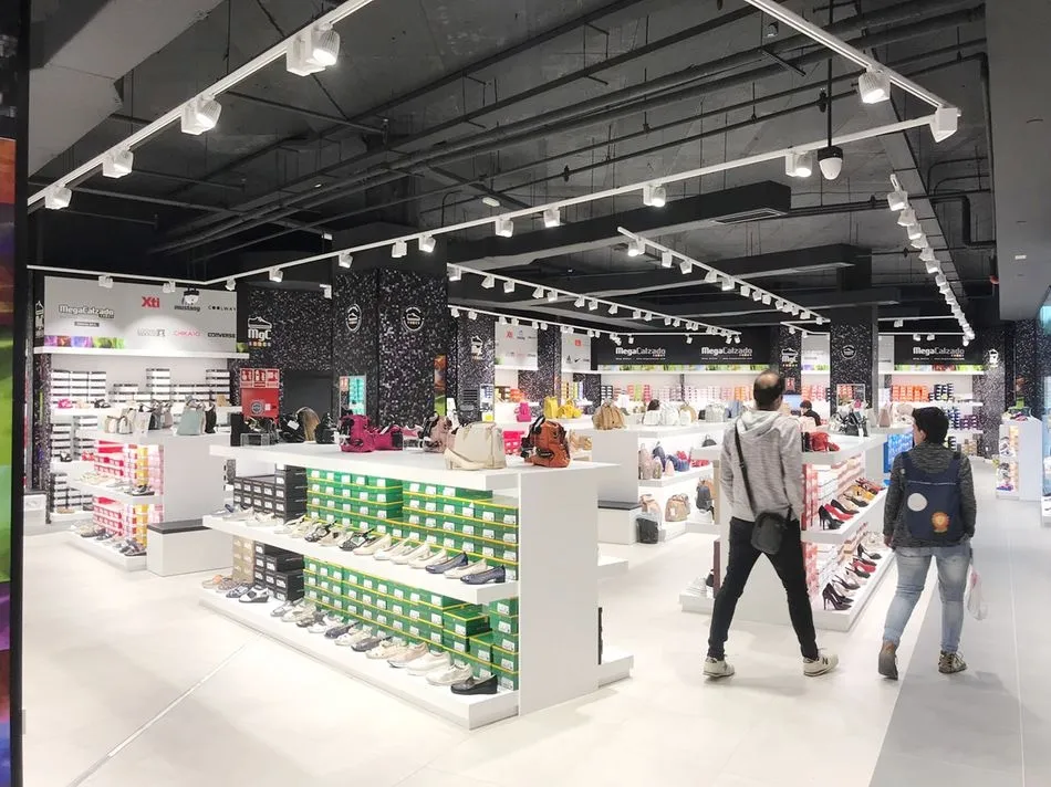Foto 8 - Megacalzado abre en El Tormes una tienda renovada con miles de propuestas para esta primavera...