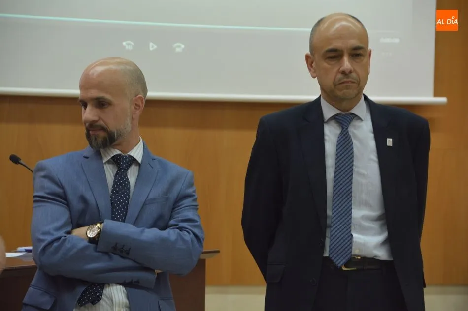 Foto 5 - Entrega de premios a los 10 mejores clasificados en la fase local de la Olimpiada de Econom&iacute;a