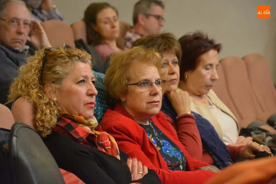 Foto 10 - Los mayores participan en una charla sobre prevenci&oacute;n y gesti&oacute;n de accidentes del d&iacute;a al d&iacute;a