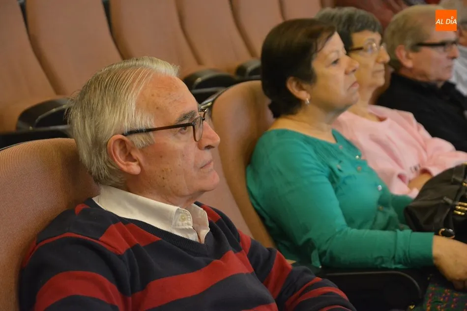Foto 4 - Los mayores participan en una charla sobre prevenci&oacute;n y gesti&oacute;n de accidentes del d&iacute;a al d&iacute;a