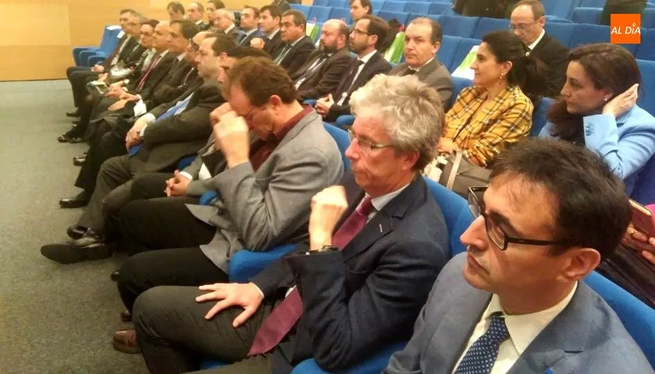 Foto 2 - La nueva &lsquo;Gu&iacute;a Financiera&rsquo; de Unicaja Banco incluye aspectos relacionados con las empresas...