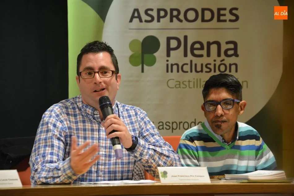 Foto 5 - &ldquo;Los pol&iacute;ticos se tendr&iacute;an que pringar m&aacute;s, que somos personas como todo el mundo&rdquo;  