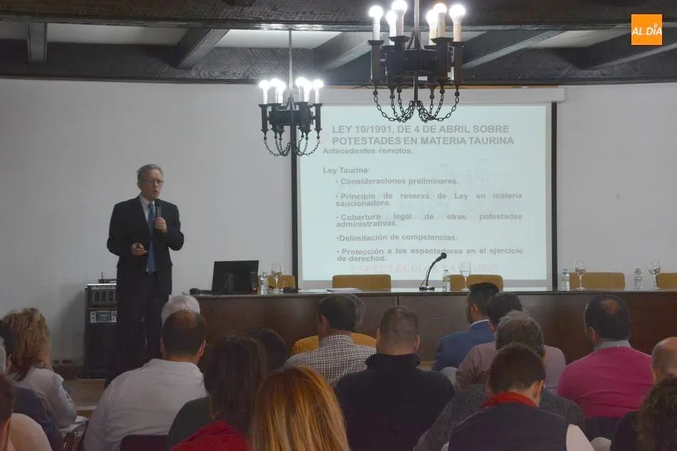 Foto 7 - Ochenta alumnos en el curso de Presidentes de Plazas de Toros de Castilla y Le&oacute;n
