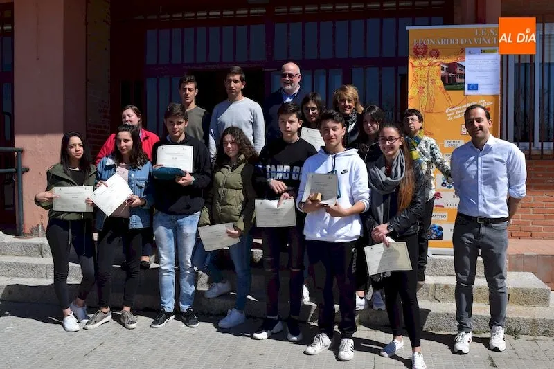 Foto de familia de los premiados