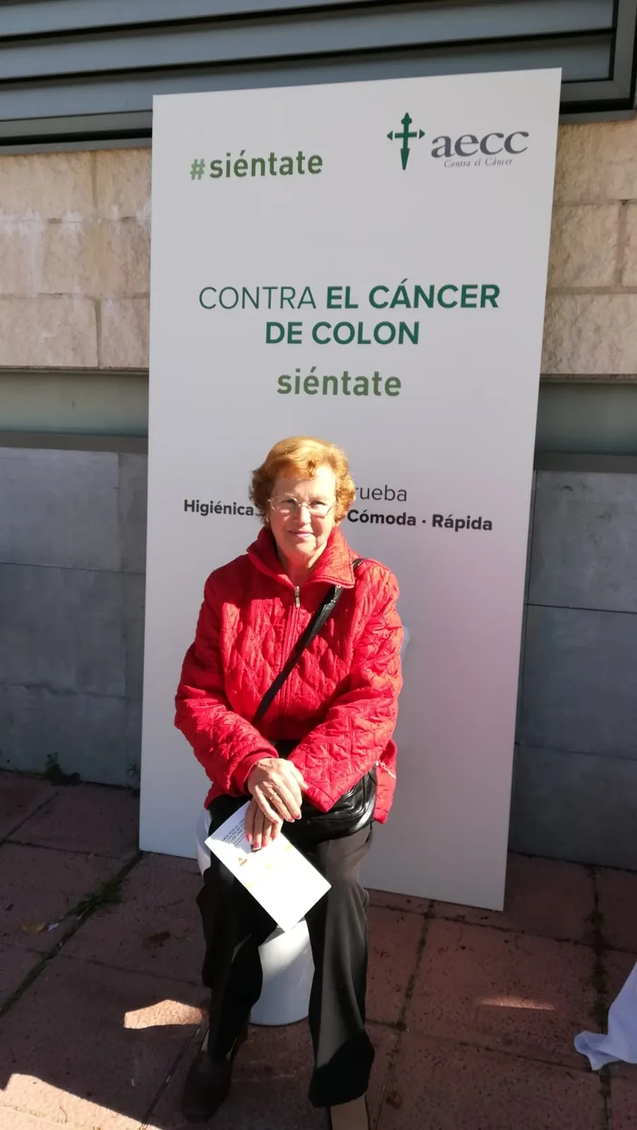 Foto 9 - La AECC invita a sentarse en un inodoro para concienciar sobre el c&aacute;ncer de col&oacute;n  