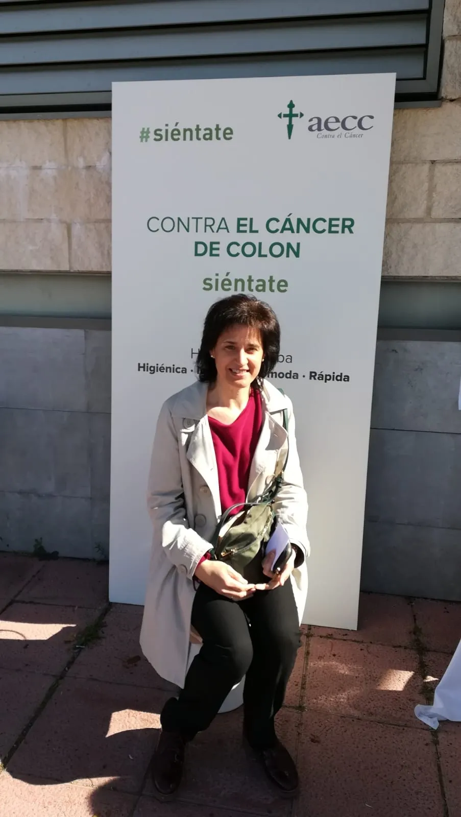 Foto 7 - La AECC invita a sentarse en un inodoro para concienciar sobre el c&aacute;ncer de col&oacute;n  