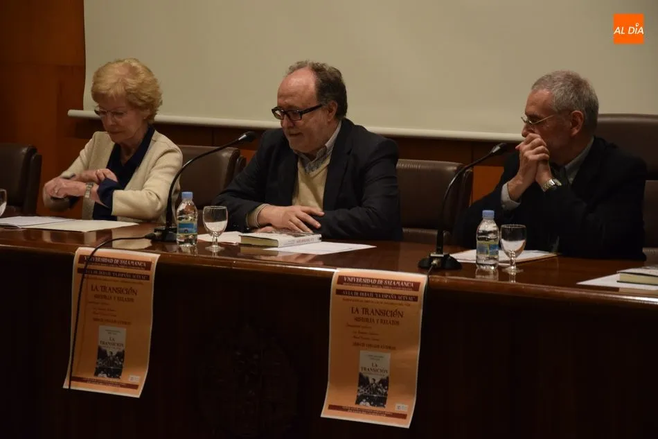 Foto 5 - El Aula de Debate de la USAL presenta el libro &lsquo;La transici&oacute;n: historia y relatos&rsquo;  