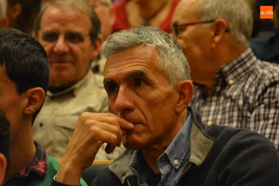 Foto 8 - El Teatro de Unicaja Banco acoge el estreno del documental sobre la v&iacute;a f&eacute;rrea de La Fregeneda