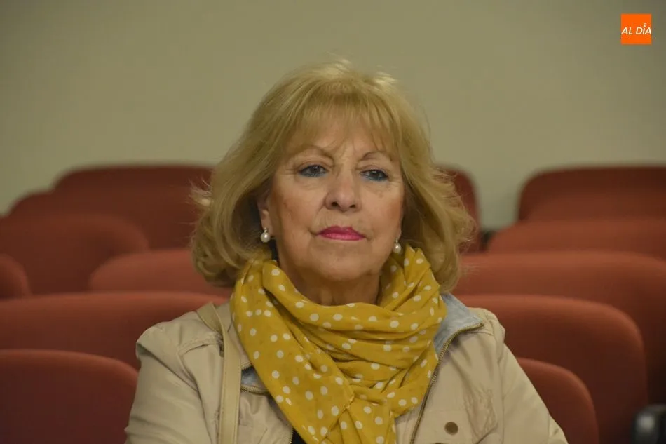 Foto 6 - Inmaculada Cid lleva al Teatro Liceo la cultura del barrio del Oeste