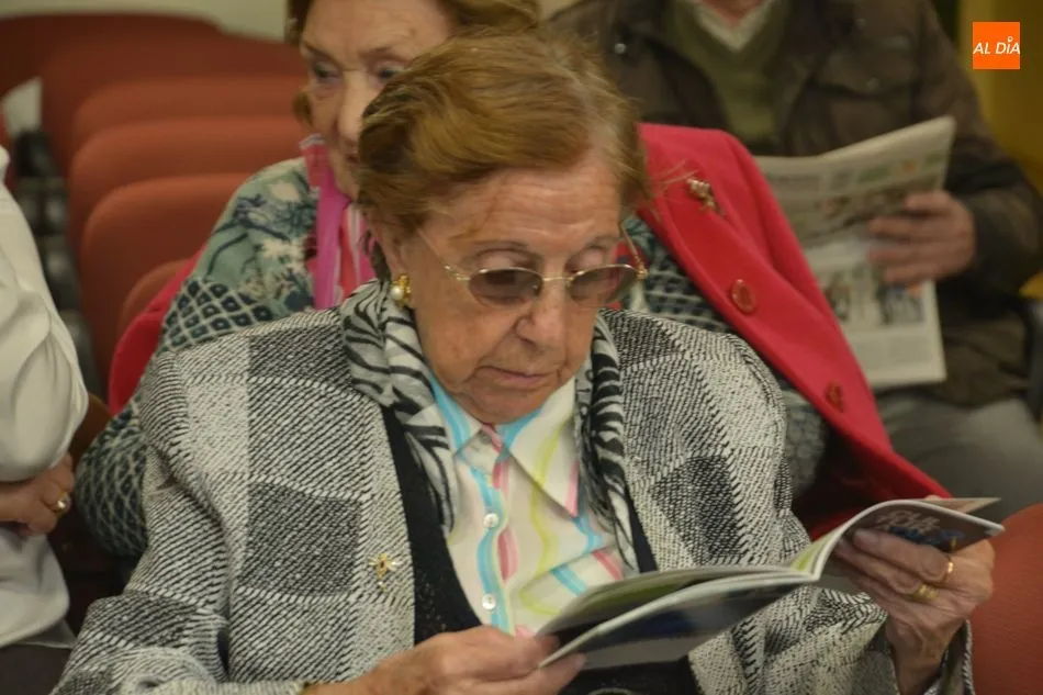 Foto 5 - Inmaculada Cid lleva al Teatro Liceo la cultura del barrio del Oeste