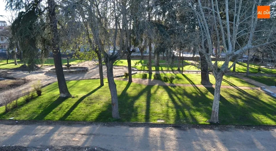 La única ventaja del retraso de La Florida: sus jardines ya lucen de verde  