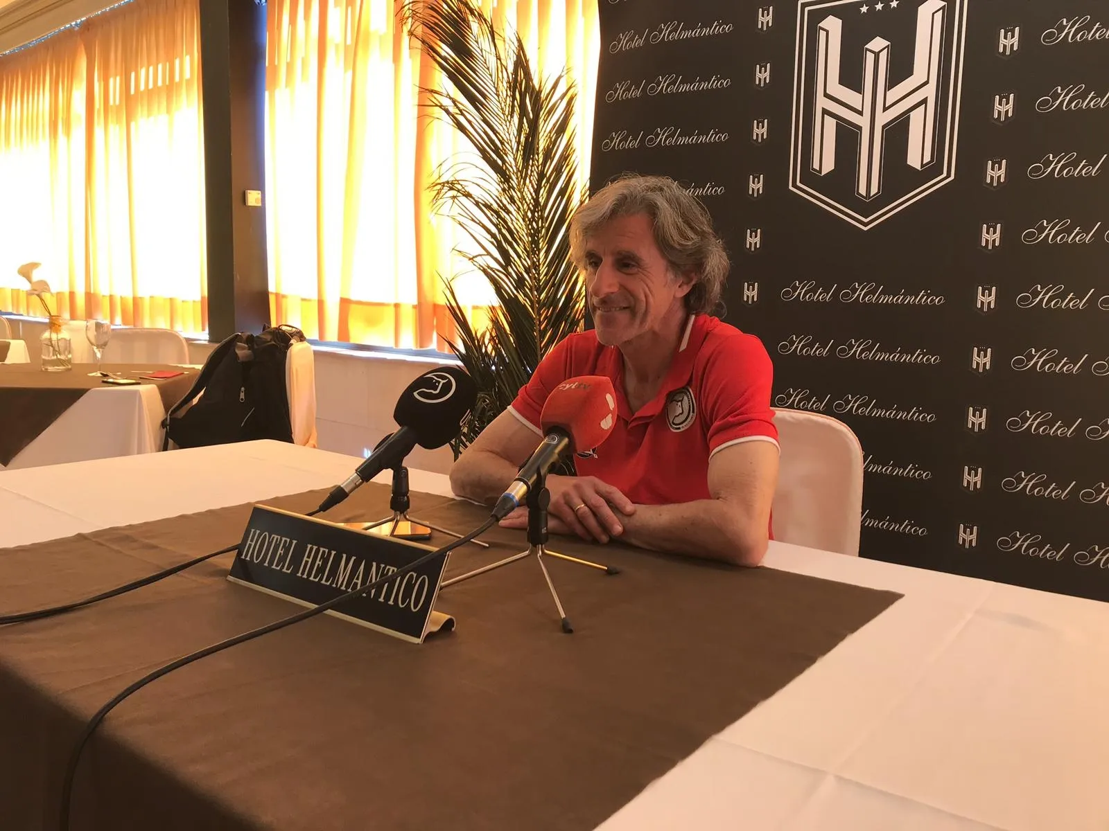 Roberto Aguirre durante la rueda de prensa