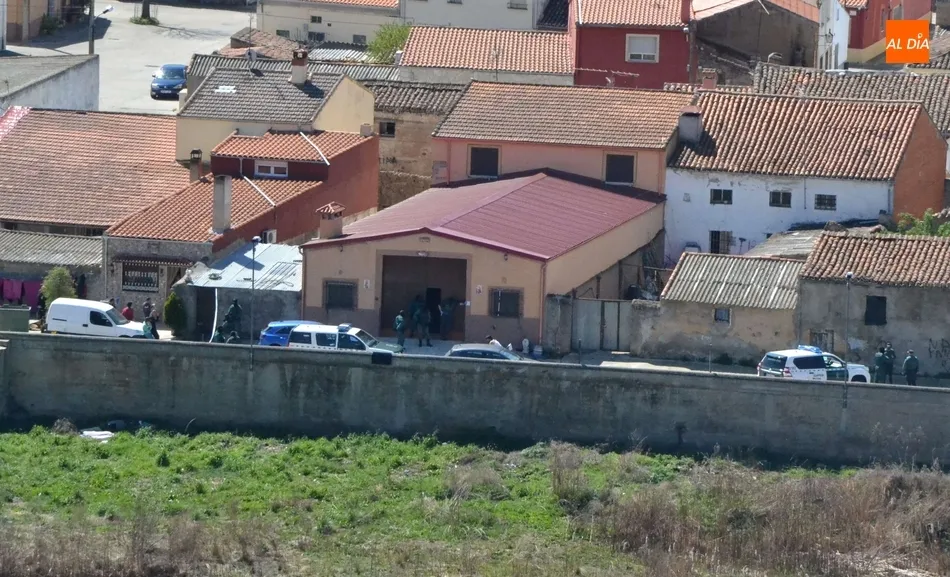 Foto 5 - Macroredada de la Guardia Civil en el barrio del Puente  