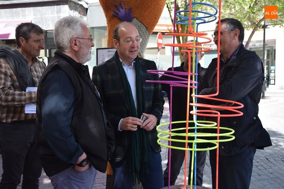 Foto 8 - &lsquo;Abstra&iacute;dos&rsquo;: arte y ciencia se unen en el Barrio del Oeste