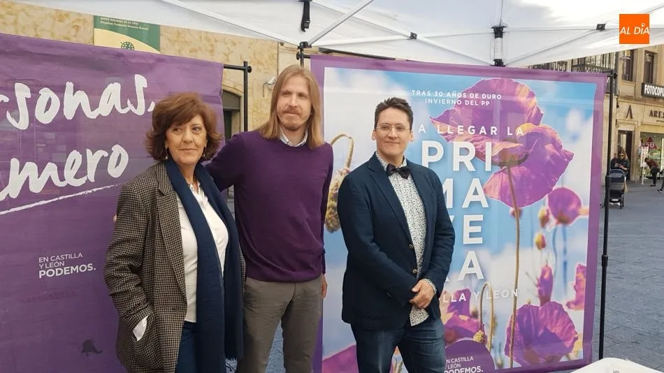 Pablo Fernández, con Isabel Muñoz e Ignacio Paredero. Fotos: Lydia González