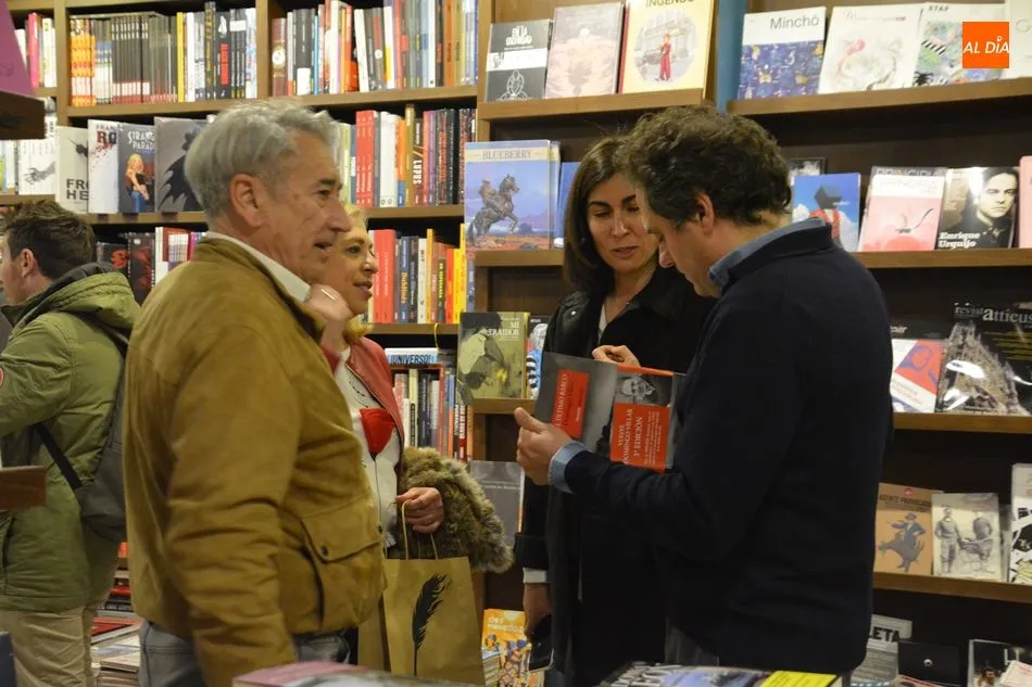 Foto 10 - Domingo Villar presenta su novela &lsquo;El &uacute;ltimo barco&rsquo; en Letras Corsarias  
