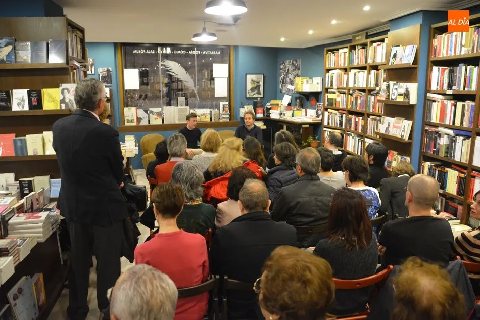 Foto 3 - Domingo Villar presenta su novela &lsquo;El &uacute;ltimo barco&rsquo; en Letras Corsarias  
