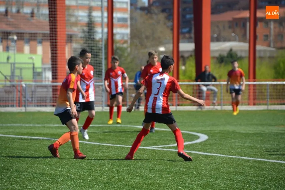 Foto 4 - Resultados, clasificaciones e im&aacute;genes del f&uacute;tbol base provincial