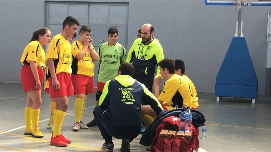 Foto 10 - El Alev&iacute;n e Infantil A del CD Los Leones jugar&aacute;n el 6 de abril la final intercomarcal  