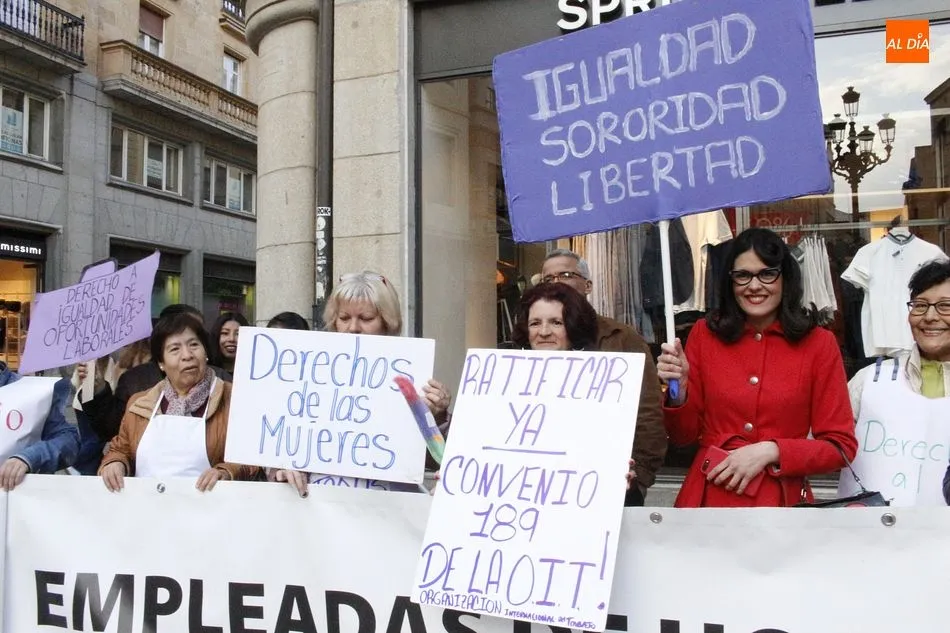 Trabajadores del hogar han acudido a la manifestación para protestar por sus condiciones
