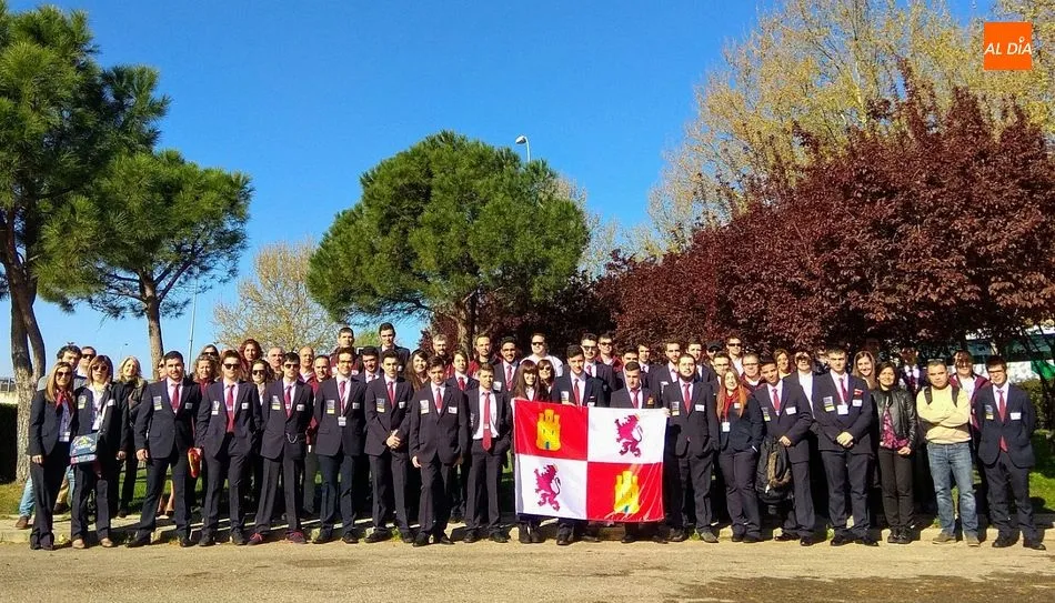 Foto 4 - Felipe Mart&iacute;n y Alejandro S&aacute;nchez ganan una medalla en el Spainskills 2019