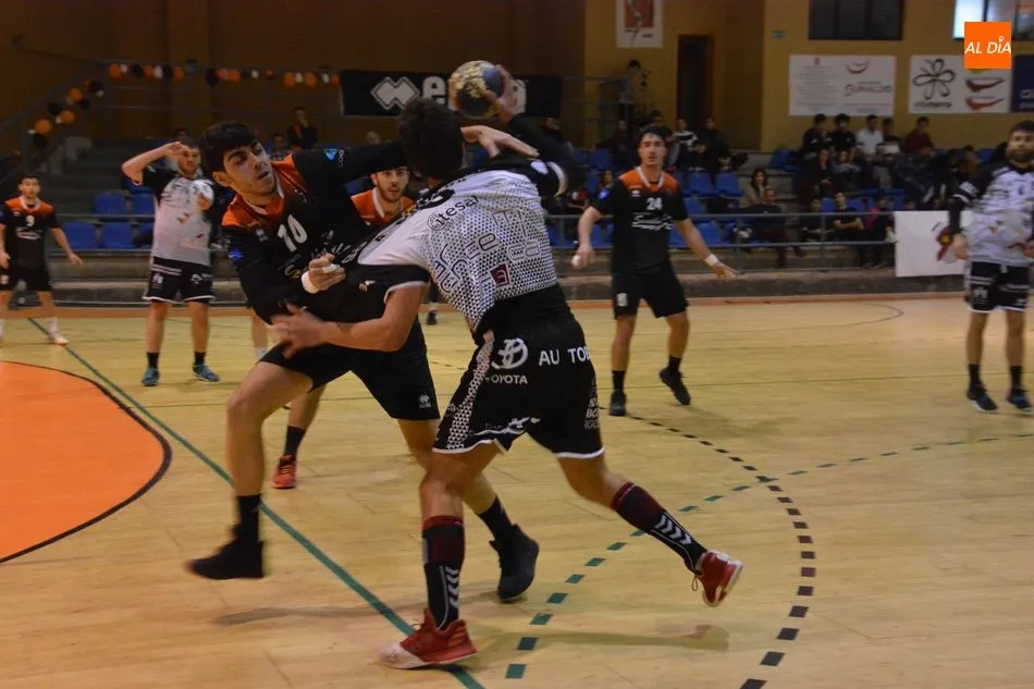 Foto 4 - El Ciudad de Salamanca cae ante el San Pablo (19-24)