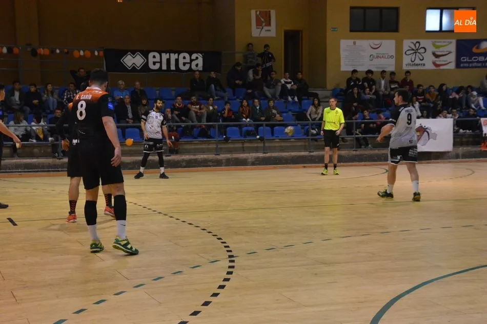 Foto 3 - El Ciudad de Salamanca cae ante el San Pablo (19-24)