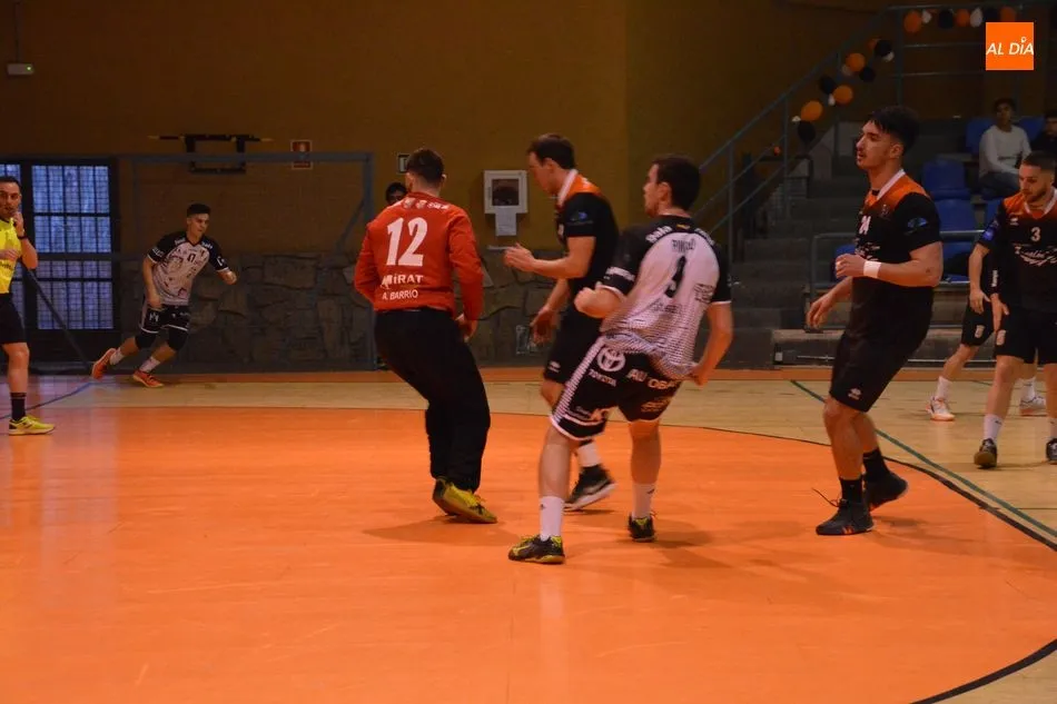 Foto 2 - El Ciudad de Salamanca cae ante el San Pablo (19-24)