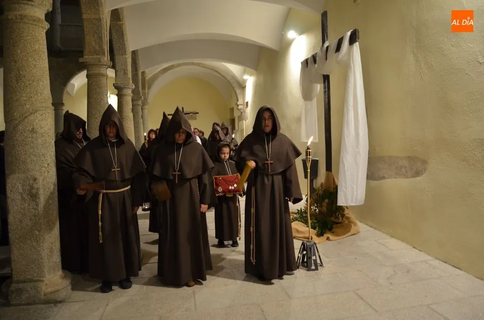 Foto 3 - Las Cinco Llagas de Nuestro Divino Salvador, preludio de la Semana Santa bejarana  