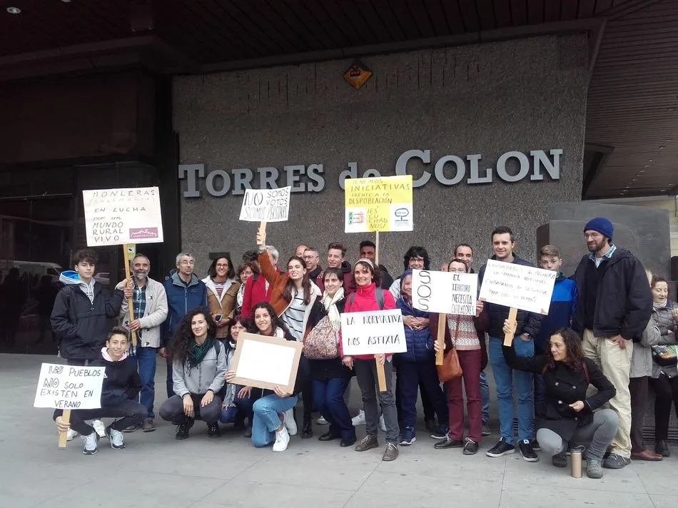 Foto 3 - El Bajo Tormes se une a la Revuelta de la Espa&ntilde;a Vaciada  