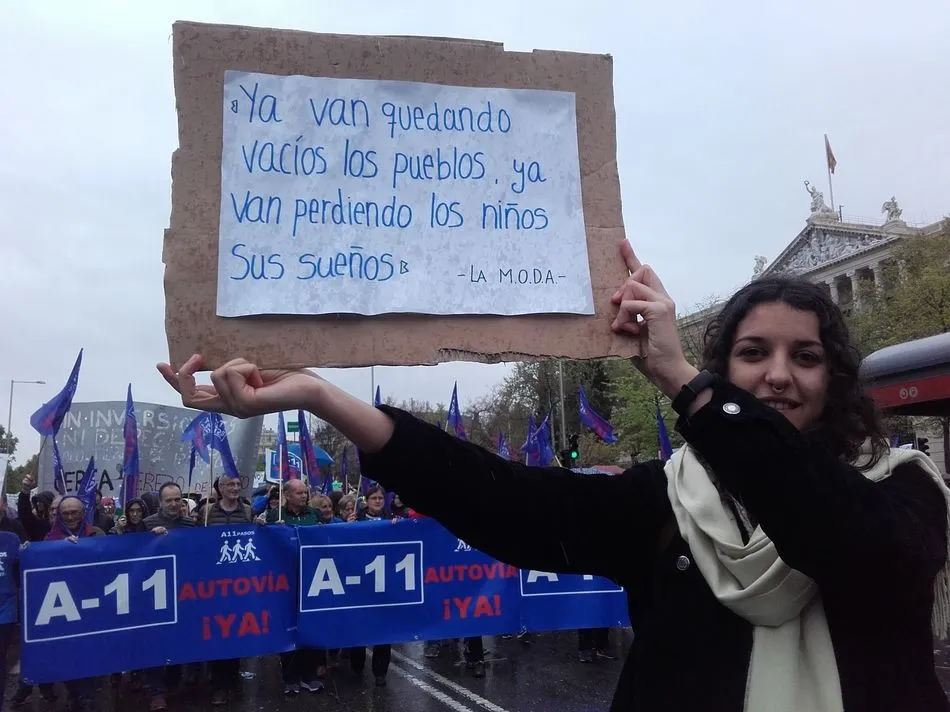 Foto 4 - El Bajo Tormes se une a la Revuelta de la Espa&ntilde;a Vaciada  