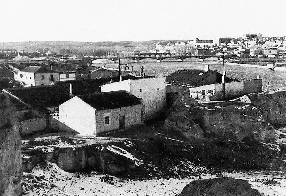 Foto 3 - La transformaci&oacute;n de la ribera del Tormes a mediados del XX