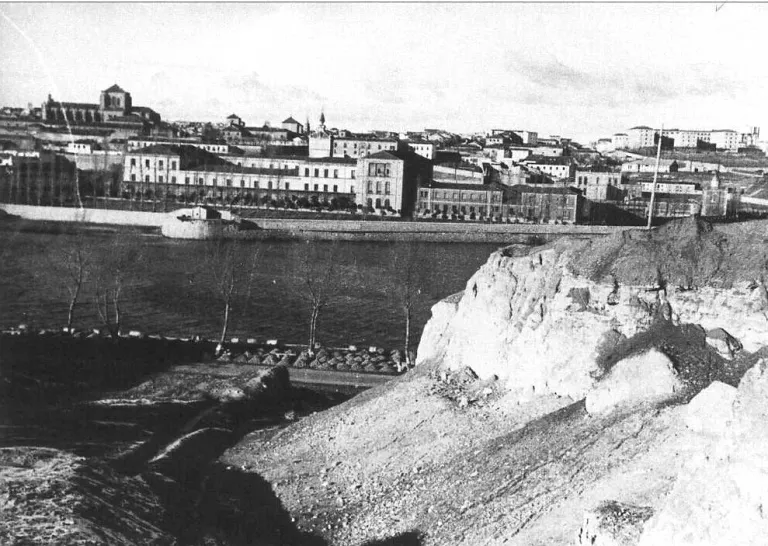 Foto 4 - La transformaci&oacute;n de la ribera del Tormes a mediados del XX