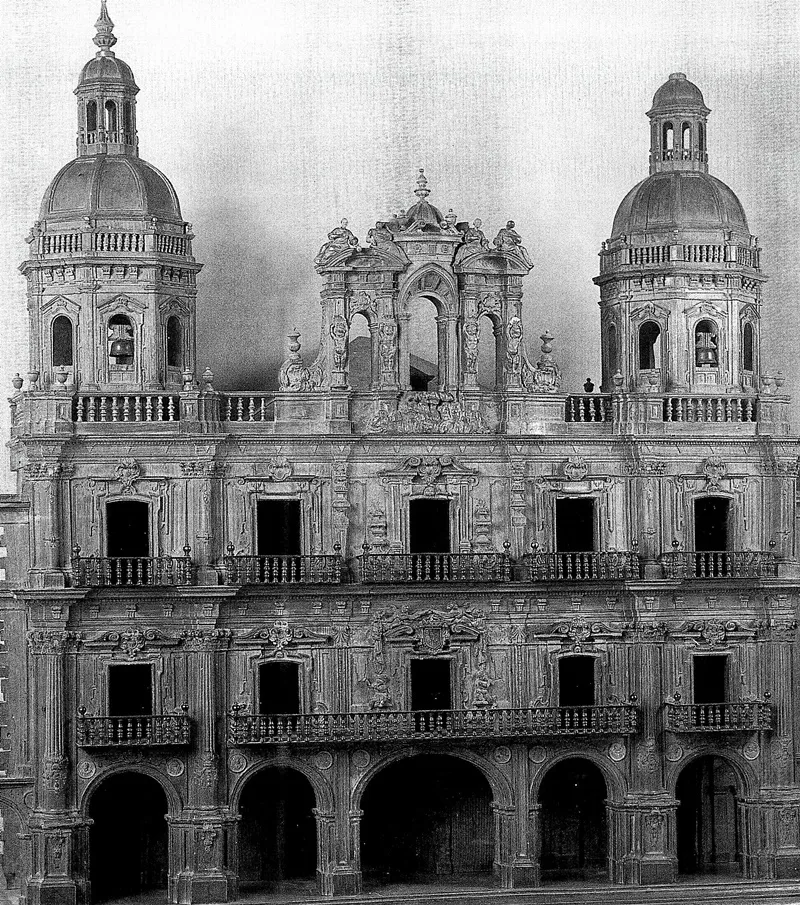 Foto 2 - La Plaza Mayor y sus jardines a finales del XIX