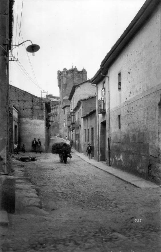 Foto 3 - La calle Caldereros, herencia medieval