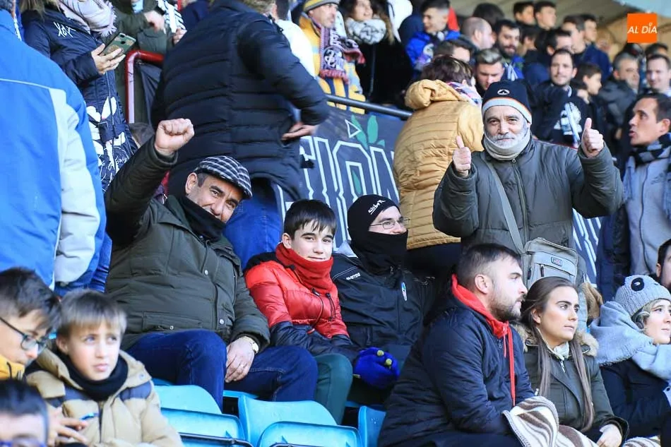 Parte de la afición del Salamanca UDS
