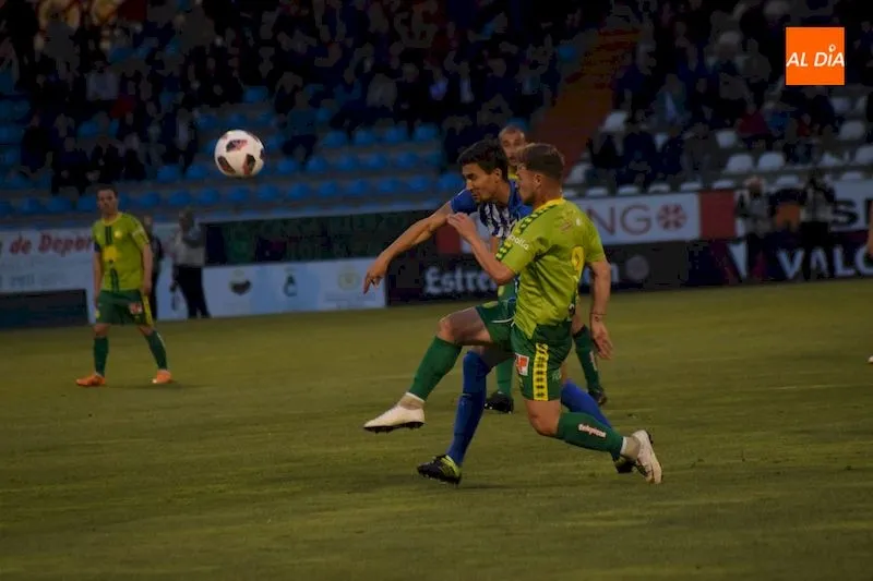 Una acción del Ponferradina-Unionistas