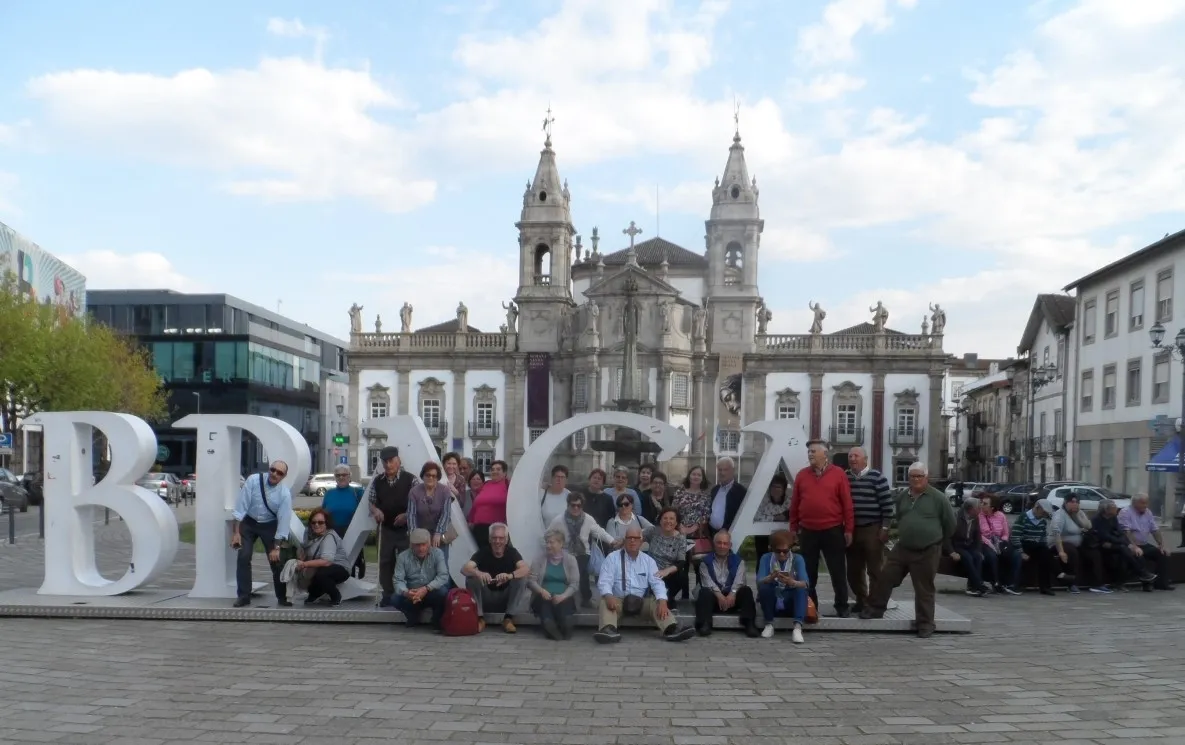 Jubilados de Navasfrías y El Payo descubren Braga, Guimarães y Amarante  
