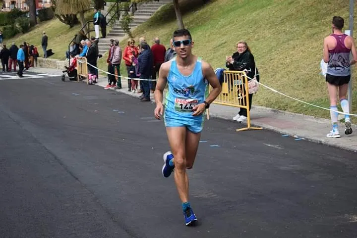 Foto 4 - Santiago Ajenjo y Adri&aacute;n P&iacute;riz, 4&ordm; y 5&ordm; en la Media Marat&oacute;n de B&eacute;jar  