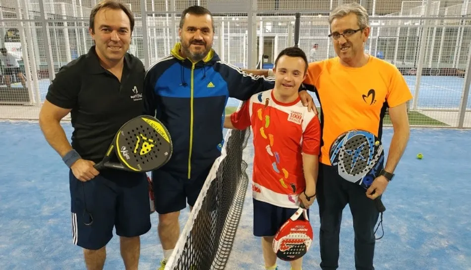 Dos de las 99 parejas participantes en este torneo