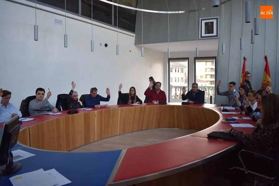 Foto 3 - Guijuelo aprueba por unanimidad el apoyo al Archivo de Salamanca