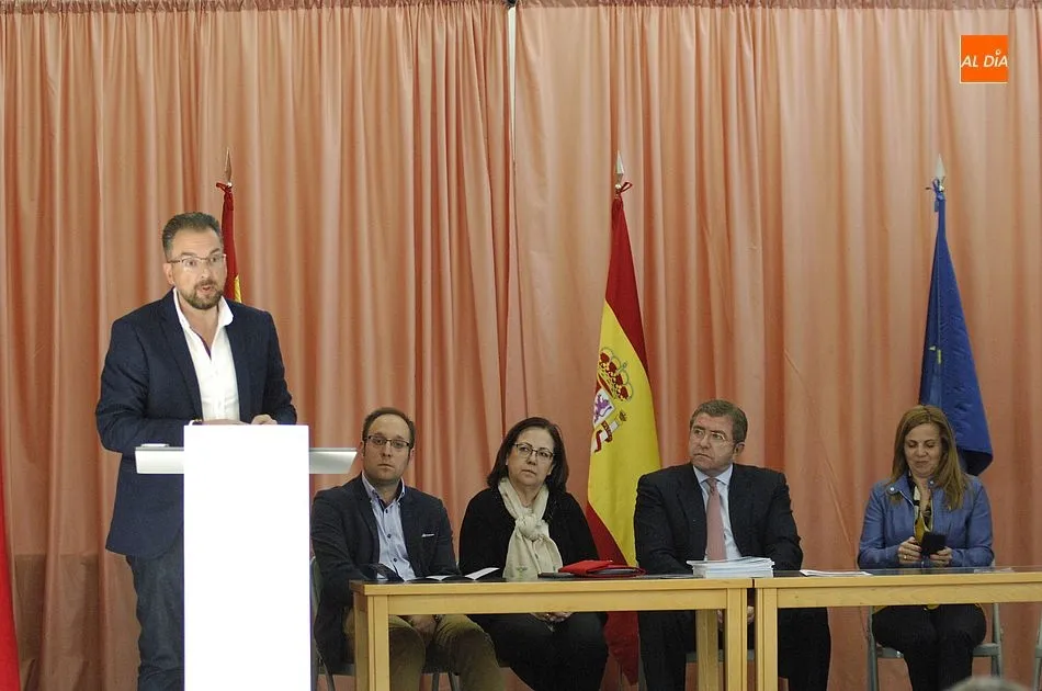 Foto 8 - Isidoro J. Alan&iacute;s opta a una cuarta legislatura como alcalde de Fuentes de O&ntilde;oro  