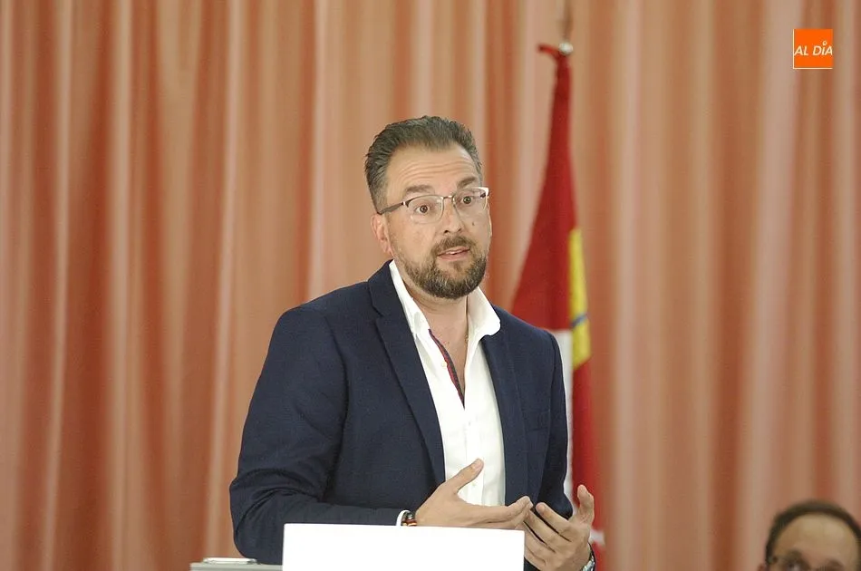 Foto 6 - Isidoro J. Alan&iacute;s opta a una cuarta legislatura como alcalde de Fuentes de O&ntilde;oro  