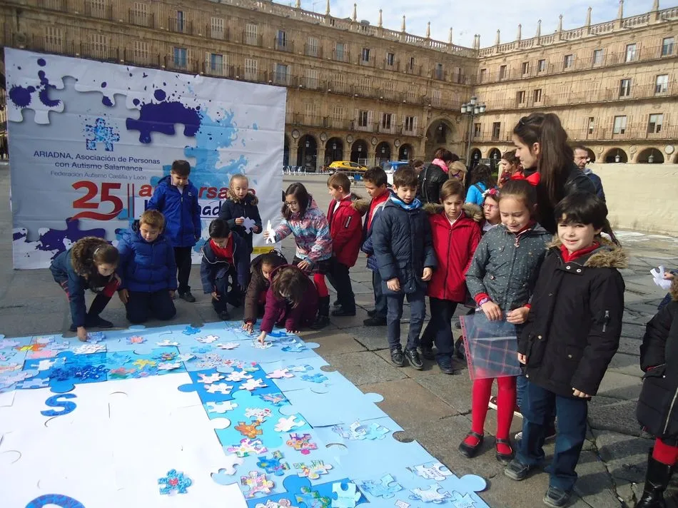 Foto 8 - El Colegio Padres Trinitarios participa en los actos del D&iacute;a Mundial de Concienciaci&oacute;n sobre el...