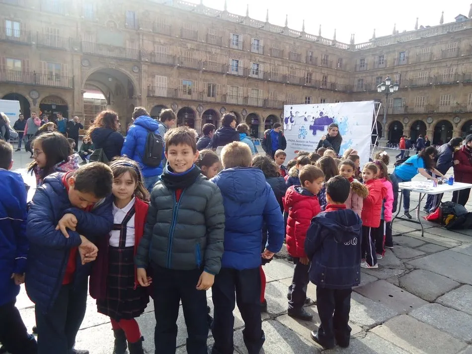Foto 4 - El Colegio Padres Trinitarios participa en los actos del D&iacute;a Mundial de Concienciaci&oacute;n sobre el...