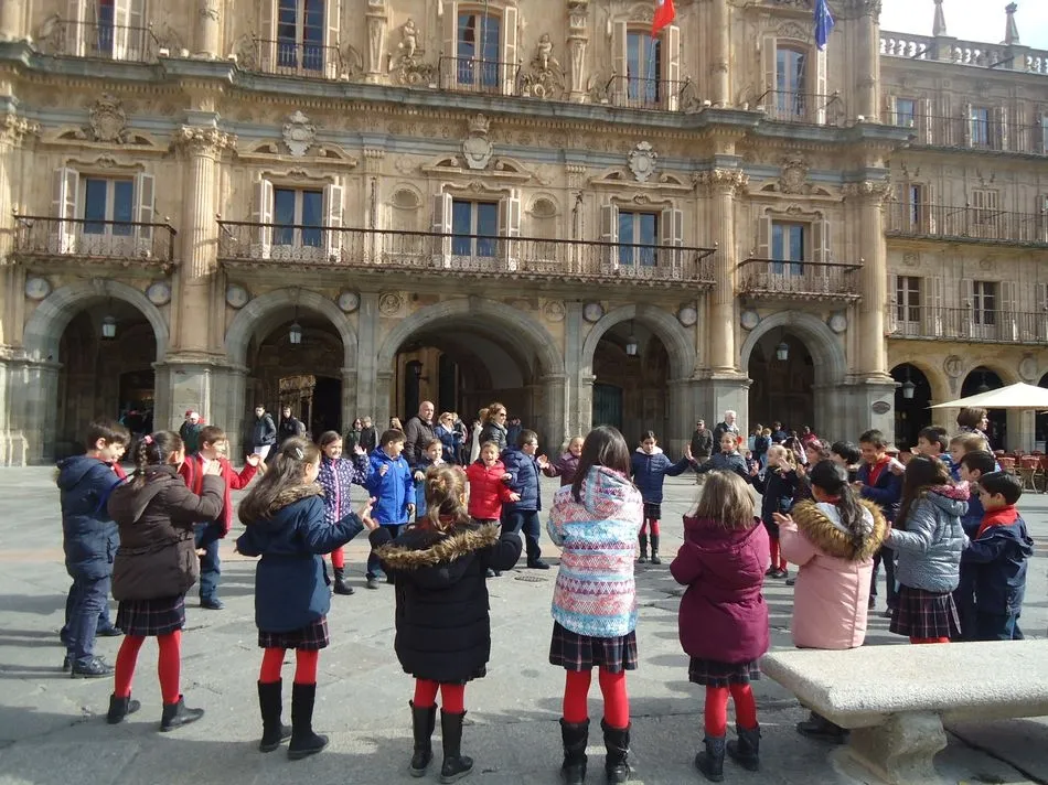 Foto 2 - El Colegio Padres Trinitarios participa en los actos del D&iacute;a Mundial de Concienciaci&oacute;n sobre el...