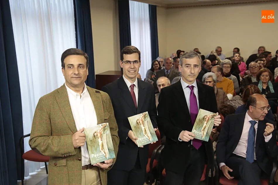Foto 11 - &Eacute;xito de la presentaci&oacute;n de la revista &lsquo;Pasi&oacute;n en Salamanca&rsquo;