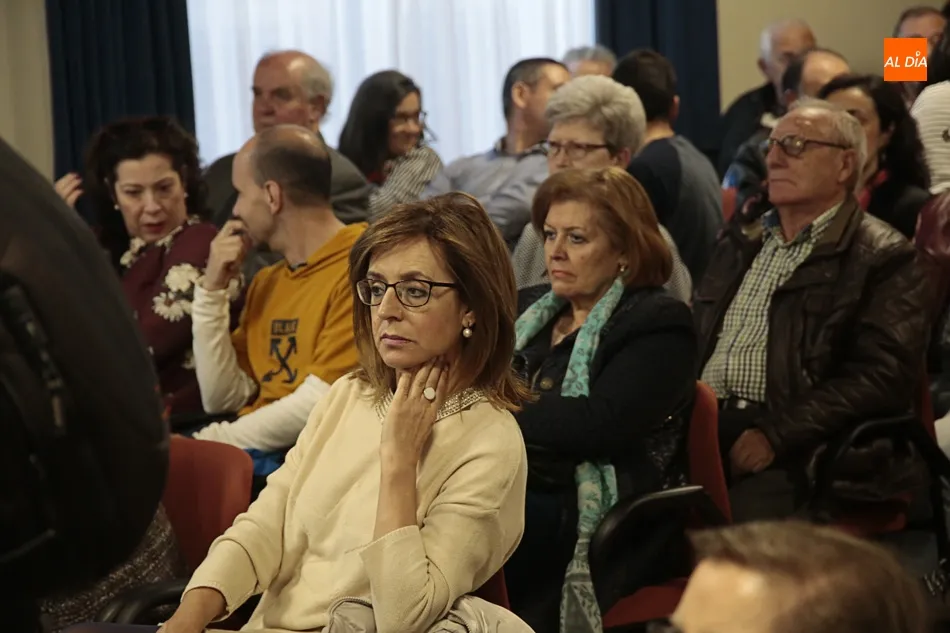 Foto 6 - &Eacute;xito de la presentaci&oacute;n de la revista &lsquo;Pasi&oacute;n en Salamanca&rsquo;